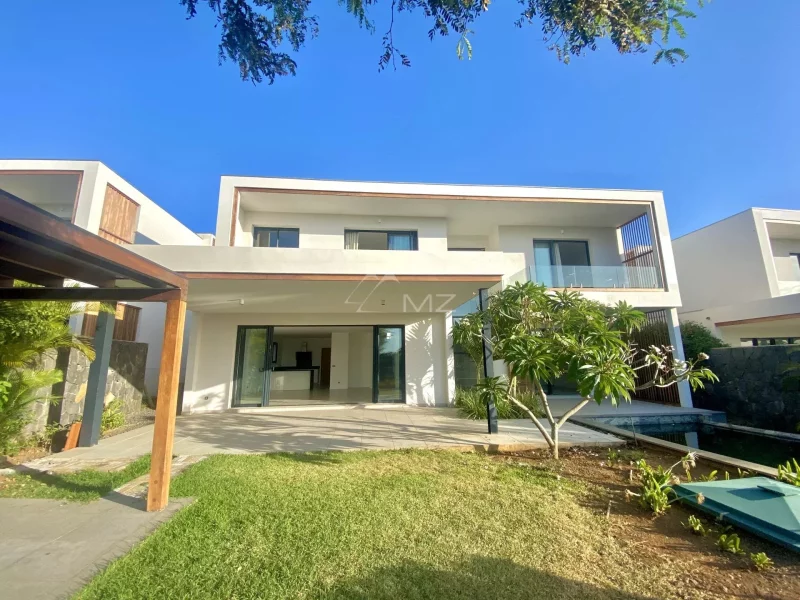 Prächtige Villa in ruhiger und grüner Umgebung