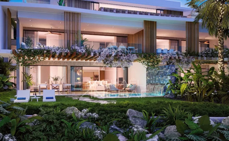 BALACLAVA: Seafront apartment on the first floor