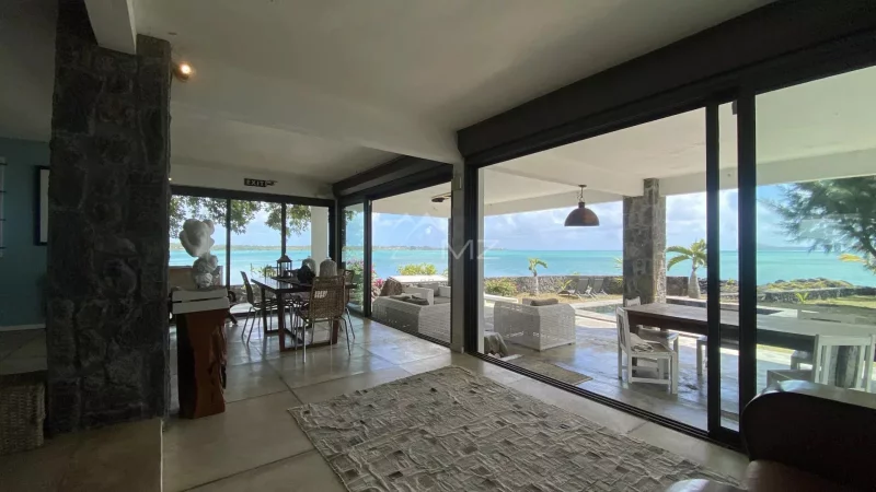 RARE ! Villa und Ferienhaus am Wasser – Calodyne