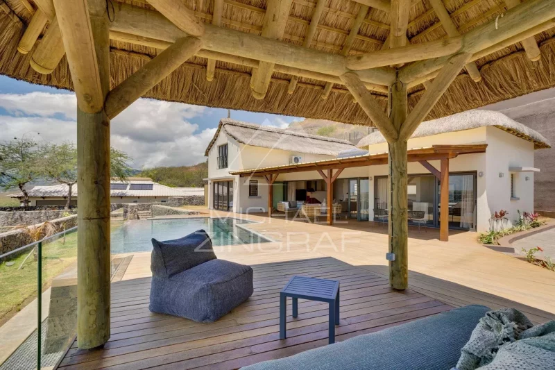 Zeitgenössische Villa - Tropischer Stil mit Meer- und Bergblick