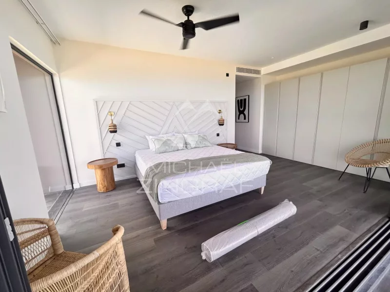 RIVIERE NOIRE: Appartement 3 chambres vue mer