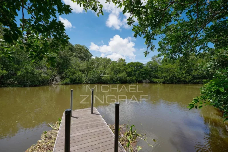 Villa d'exception pieds dans l'eau - Haute Rive