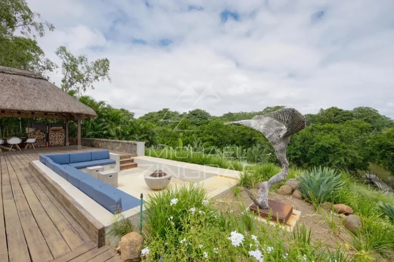 Villa d'exception pieds dans l'eau - Haute Rive