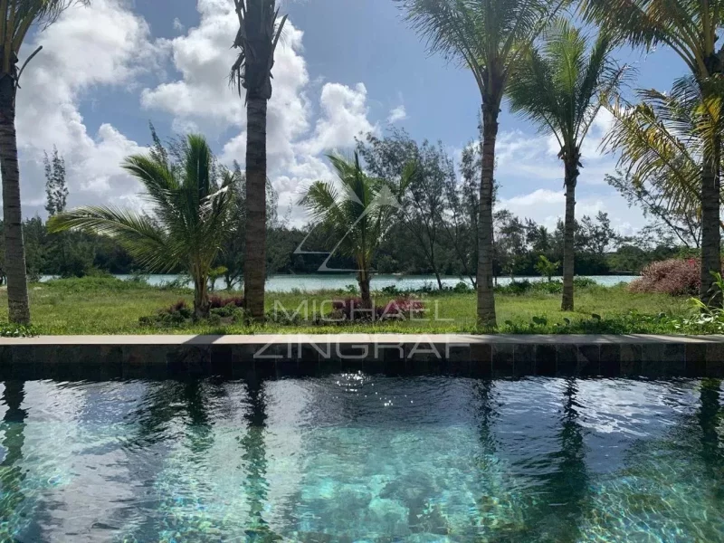 Strandvilla in einer Residenz in Calodyne