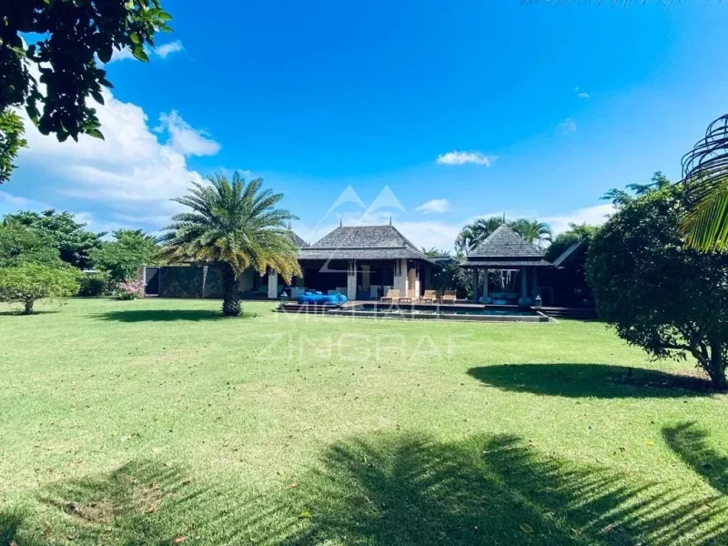 TAMARIN: Exklusive Villa im Golfresort