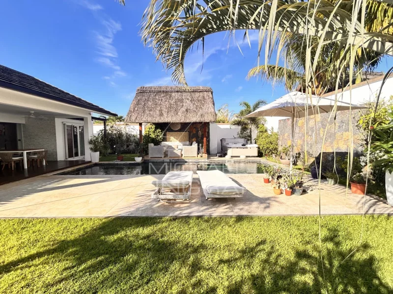 Villa located in a secure residence in Grand Baie