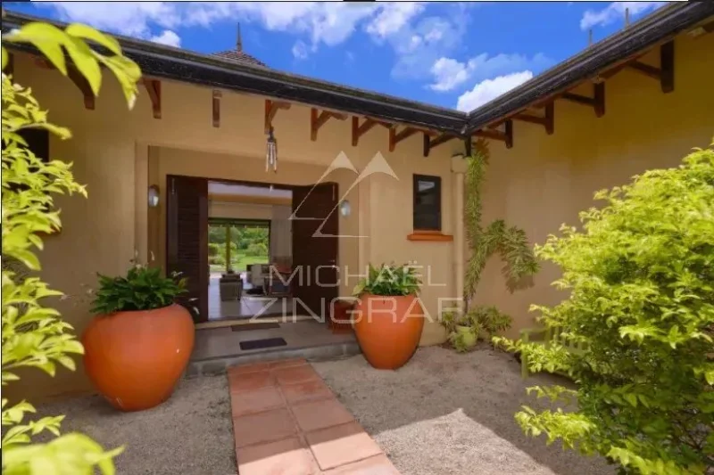 Villa d’Exception à Tamarina, Golf et Vue Montagne